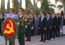 Lãnh đạo tỉnh viếng nghĩa trang Liệt sĩ Hòn Dung