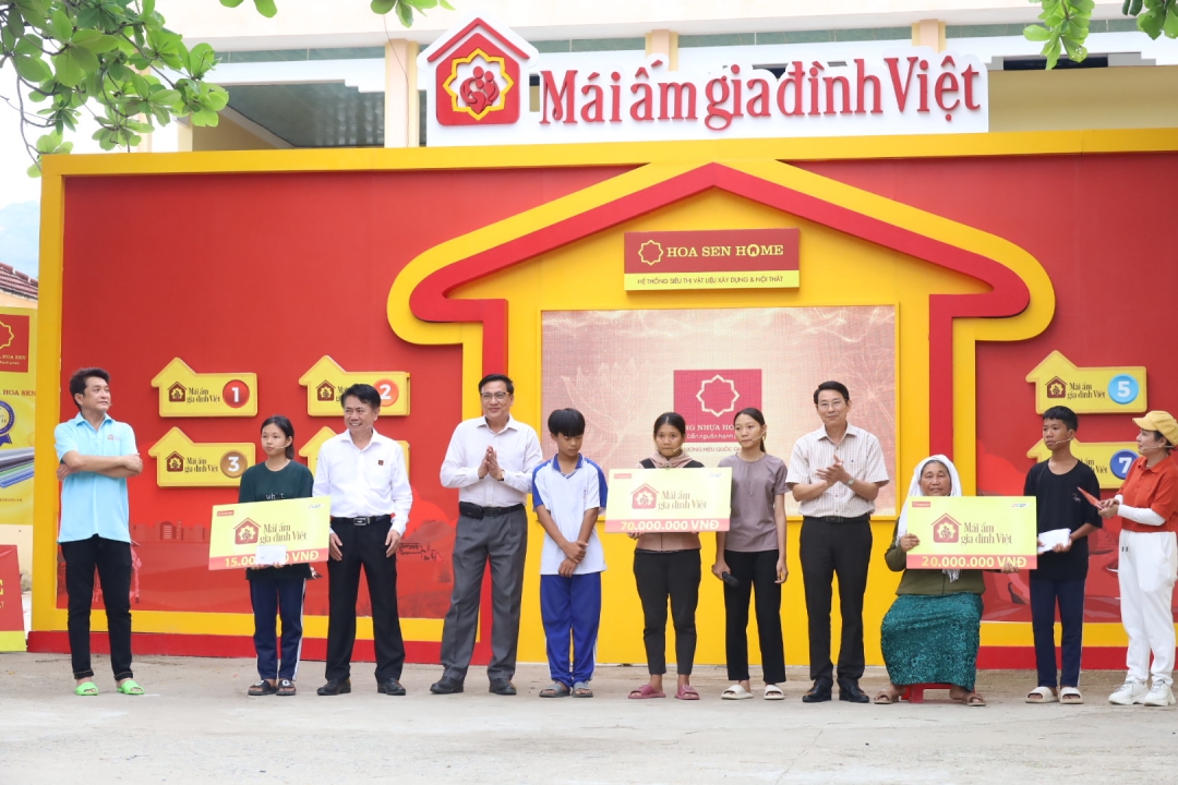 Chương trình “Mái ấm gia đình Việt” ghi hình tại Khánh Hòa