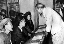 Từ phong trào "Bình dân học vụ" năm xưa đến phong trào "Bình dân học vụ số" ngày nay