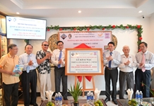 Khai mạc triển lãm tem bưu chính "Nha Trang biển gọi - Dấu ấn bác sĩ Alexandre Yersin"