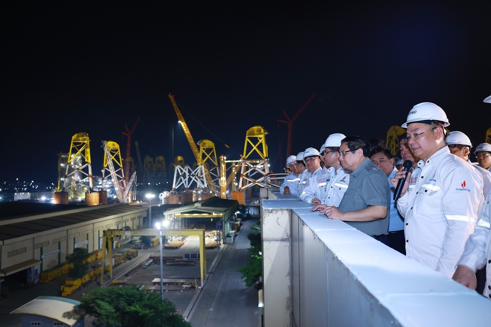 Một số vấn đề về xây dựng nền kinh tế thị trường định hướng xã hội chủ nghĩa: Thành tựu phát triển lý luận của Đảng qua gần 40 năm tiến hành công cuộc đổi mới (kỳ 1)