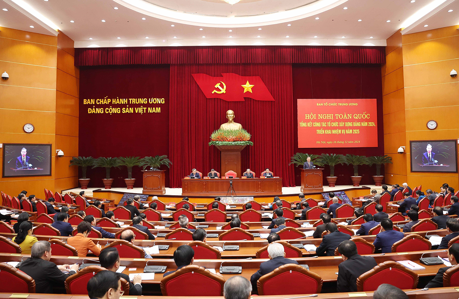 Một số vấn đề lý luận và thực tiễn về công tác tham mưu chiến lược trên lĩnh vực tổ chức xây dựng Đảng qua gần 40 năm tiến hành công cuộc đổi mới (kỳ 2)