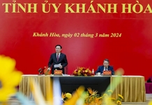 Chủ tịch Quốc hội Vương Đình Huệ làm việc với Ban Thường vụ Tỉnh ủy Khánh Hòa