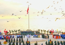 Thiêng liêng Lễ Thượng cờ trong ngày Nha Trang tròn 100 năm