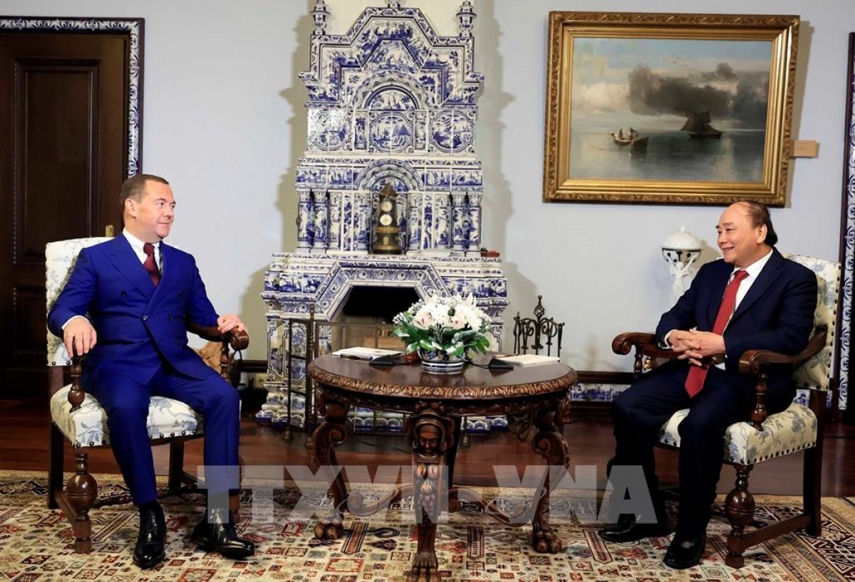           Chủ tịch nước Nguyễn Xuân Phúc hội kiến Phó Chủ tịch Hội đồng An ninh Nga Dmitry Medvedev      