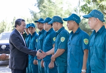 Bí thư Tỉnh ủy Nguyễn Hải Ninh thăm, chúc Tết đơn vị trực chiến tại Vạn Ninh