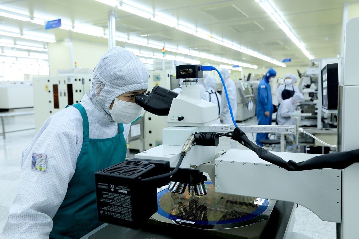 Một số suy nghĩ bước đầu về đột phá chiến lược trong thời kỳ mới