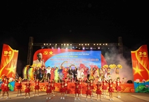 Chương trình biểu diễn nghệ thuật Bài ca Tổ quốc