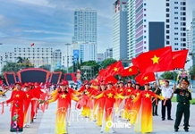 Hòa cùng hào khí non sông