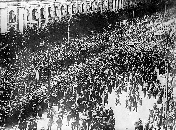 Cách mạng tháng Mười Nga – Ánh sáng mở đường cho thắng lợi của cách mạng Việt Nam