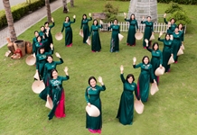 Duyên dáng áo dài