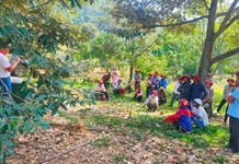 Nông dân huyện Khánh Sơn học tập và làm theo lời Bác