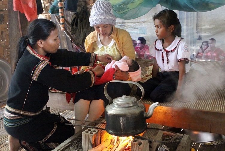 Thực hiện bình đẳng giới ở vùng đồng bào dân tộc thiểu số vì mục tiêu phát triển bền vững ở nước ta hiện nay