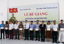 Bế giảng lớp bồi dưỡng, cập nhật kiến thức đối với cán bộ diện Ban Thường vụ Tỉnh ủy quản lý