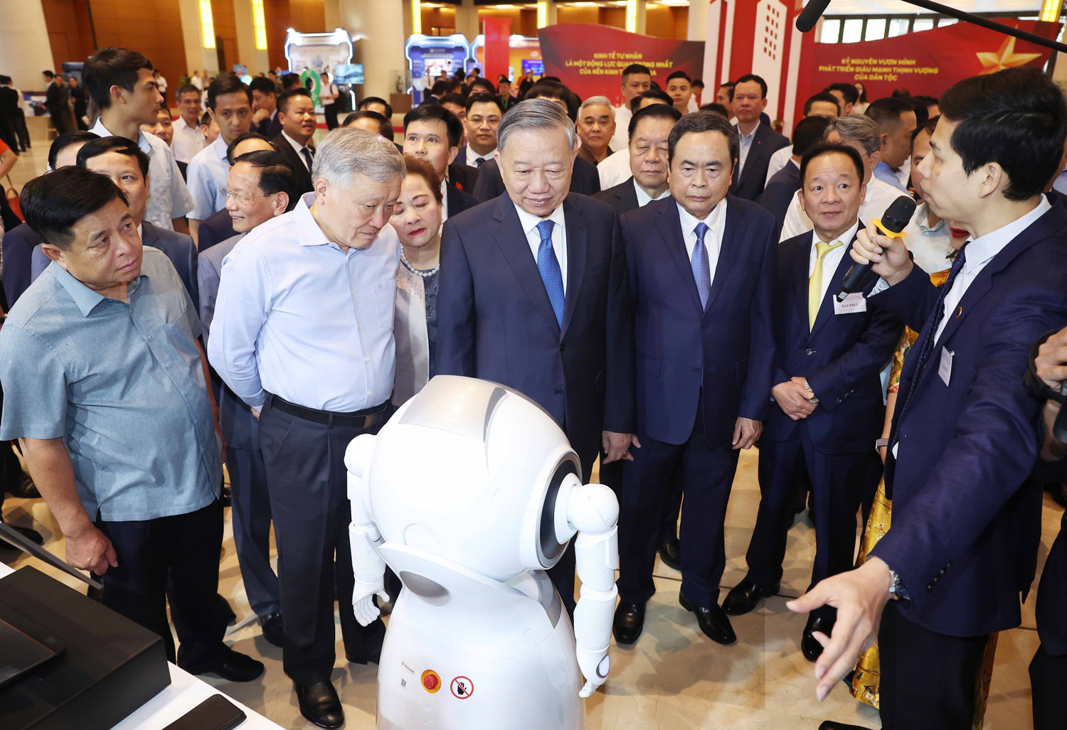 Phát triển khoa học, công nghệ, đổi mới sáng tạo phát triển nhanh lực lượng sản xuất hiện đại, hoàn thiện quan hệ sản xuất theo tinh thần Nghị quyết số 57-NQ/TW