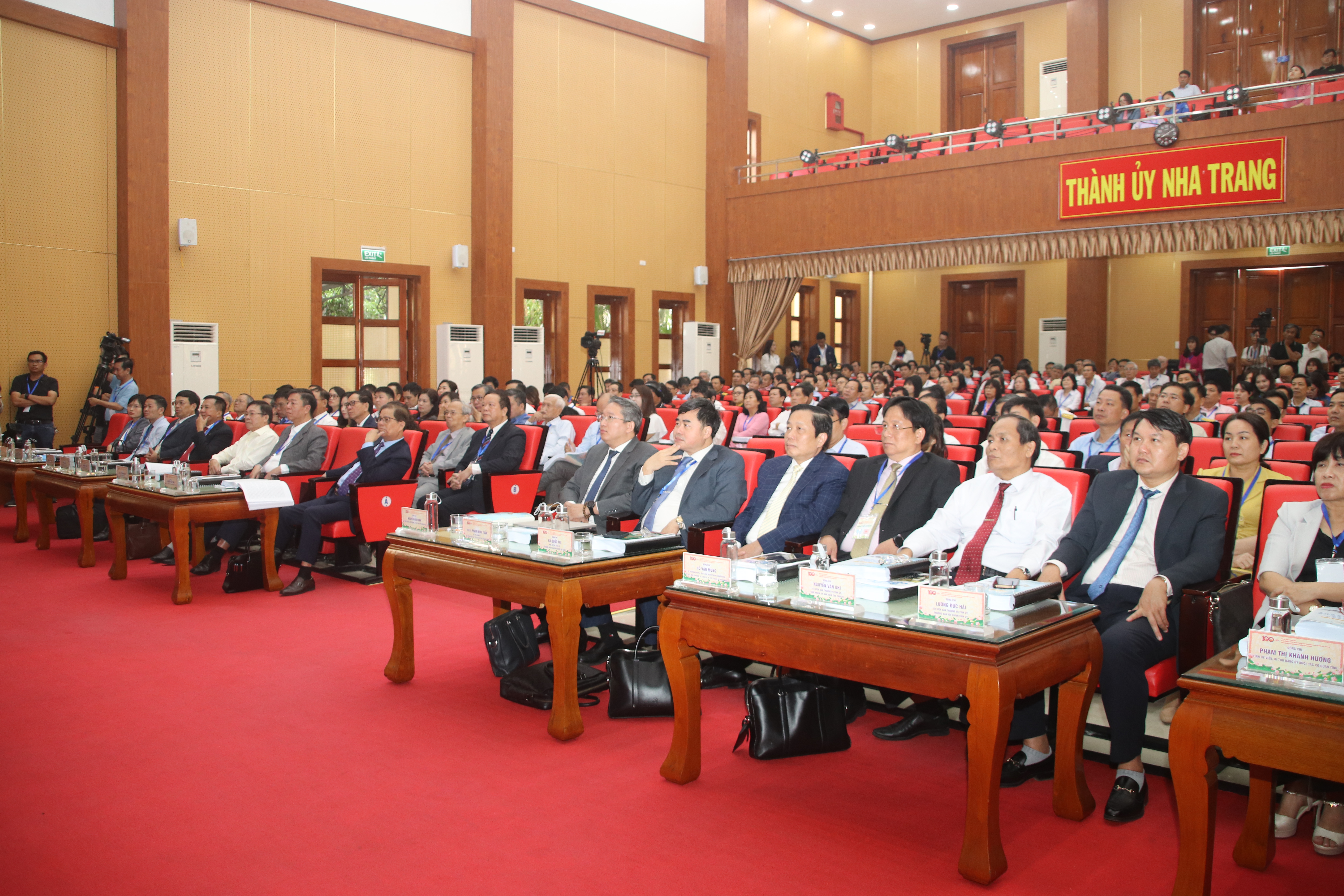 Hội thảo khoa học “100 năm hành trình lịch sử: Nhận diện, phát huy các giá trị văn hóa, con người Nha Trang trong xây dựng, phát triển thành phố”