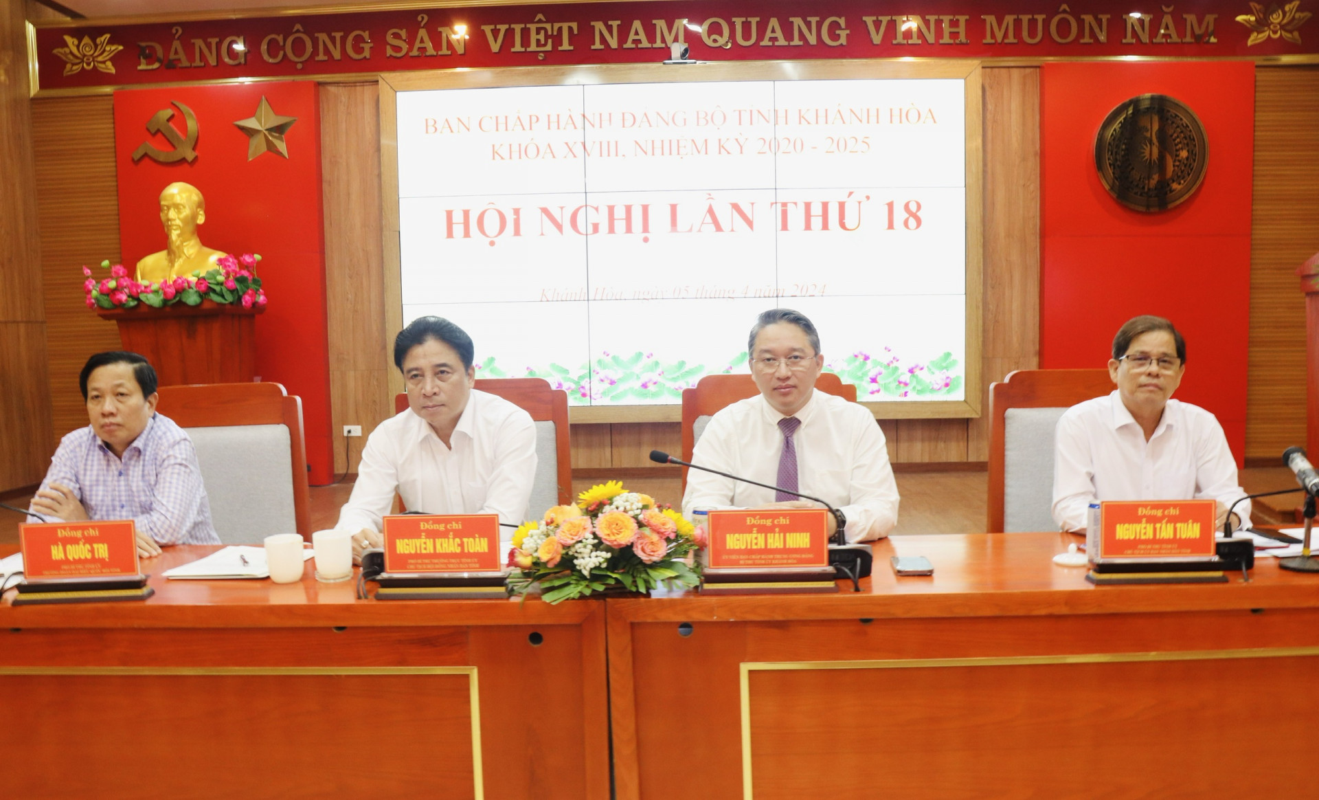 Hội nghị Tỉnh ủy Khánh Hòa lần thứ 18: Tập trung đánh giá tình hình phát triển kinh tế - xã hội quý I và phương hướng nhiệm vụ quý II năm 2024