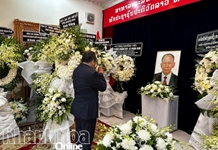 Đoàn đại biểu tỉnh Khánh Hòa viếng đồng chí Khamtay Siphandone