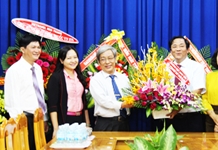 Thăm các đơn vị y tế nhân ngày Thầy thuốc Việt Nam