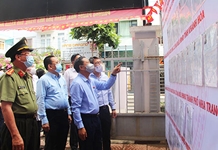 Phó Chủ tịch Quốc hội Đỗ Bá Tỵ giám sát, kiểm tra công tác bầu cử tại TP. Nha Trang