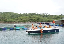 Nha Trang: Kiên quyết di dời lao động trên các lồng bè