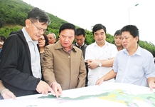 Bí thư Tỉnh ủy Khánh Hòa kiểm tra, làm việc tại nam Vân Phong