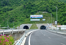 Công trình hầm đường bộ đèo Cả trước ngày thông xe