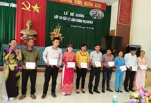 Bế giảng lớp Sơ cấp lý luận chính trị khóa 8 năm 2016 tại Khánh Vĩnh