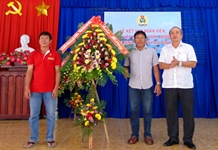 Các cấp công đoàn trong tỉnh nỗ lực triển khai nhiều biện pháp nhằm đẩy mạnh công tác phát triển đoàn viên năm 2016