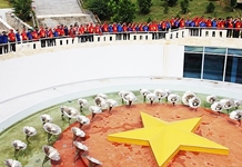 Ngọn lửa "Tôi yêu Tổ quốc tôi" đến Khu tưởng niệm chiến sĩ Gạc Ma