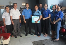 Thăm hỏi các gia đình Thương binh nhân dịp 73 năm Ngày Thương binh - Liệt sĩ (27/7/1947 - 27/7/2020)