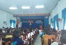 Diên Khánh: 100 cán bộ quản lý các trường tham gia lớp bồi dưỡng kiến thức Quốc phòng – An ninh đối tượng 4