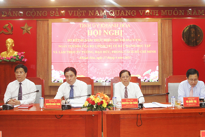 Sơ kết 5 năm thực hiện Chỉ thị 05 của Bộ Chính trị