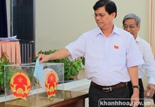 Ngày làm việc thứ 2 và bế mạc kỳ họp thứ 2, HĐND tỉnh Khánh Hòa khóa VI Thông qua 11 nghị quyết