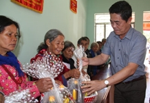 Đảm bảo mọi người, mọi nhà đều có Tết