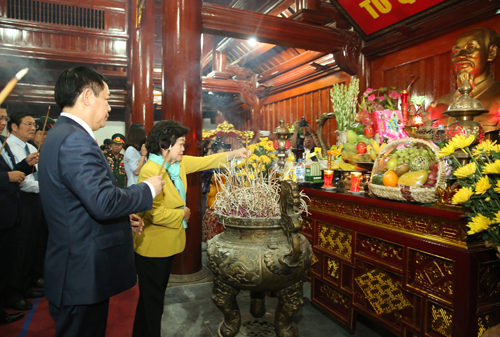 Huyền thoại trong lòng người dân hai nước Việt-Lào