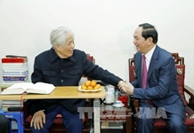 Chủ tịch nước Trần Đại Quang chúc thọ nguyên Tổng Bí thư Đỗ Mười tròn 100 tuổi