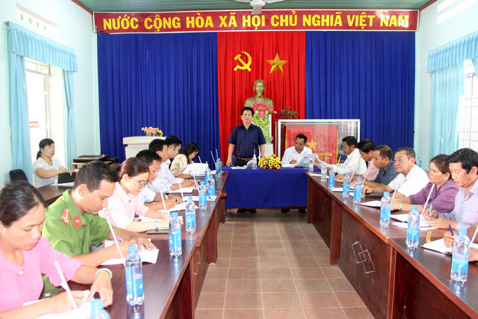 Ông Hồ Văn Mừng làm việc với Đảng ủy xã Liên Sang