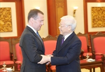 Quan hệ chính trị tin cậy giữa Việt Nam và LB Nga đang được củng cố vững chắc