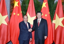 Phát triển quan hệ hữu nghị, ổn định, lành mạnh và bền vững với Trung Quốc