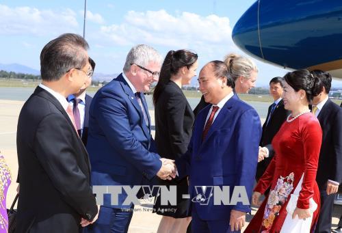 Thủ tướng Nguyễn Xuân Phúc đến Canberra, bắt đầu thăm chính thức Australia