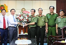 Lãnh đạo tỉnh thăm, chúc mừng Công an tỉnh nhân kỷ niệm 75 năm Ngày truyền thống lực lượng Công an nhân dân