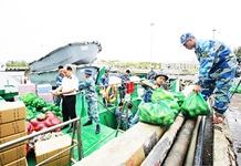 Mang Tết ra Trường Sa