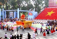 Xuyên tạc lịch sử chính là phá hoại tương lai