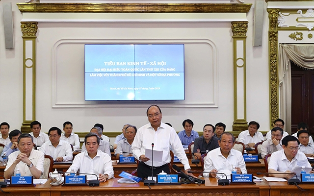 Đoàn Tiểu ban Kinh tế - Xã hội Đại hội XIII của Đảng làm việc với các tỉnh, thành phố vùng kinh tế trọng điểm phía nam