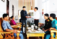 Thanh niên sẵn sàng lên đường nhập ngũ