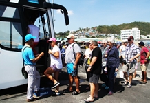 Tàu biển Voyager of the Seas đến Nha Trang