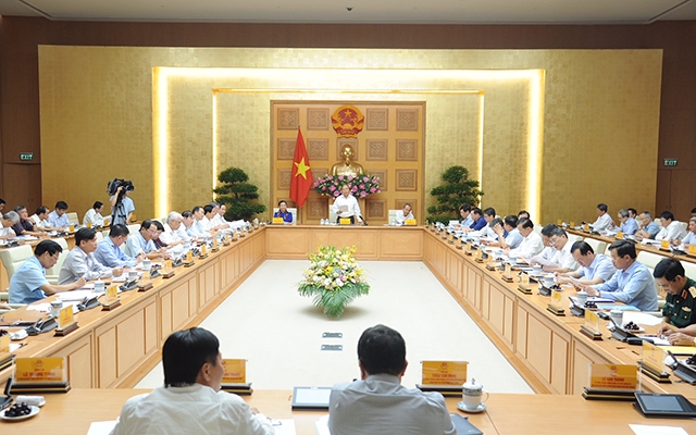 Thủ tướng Nguyễn Xuân Phúc chủ trì họp Tiểu ban Kinh tế - Xã hội Đại hội XIII của Đảng