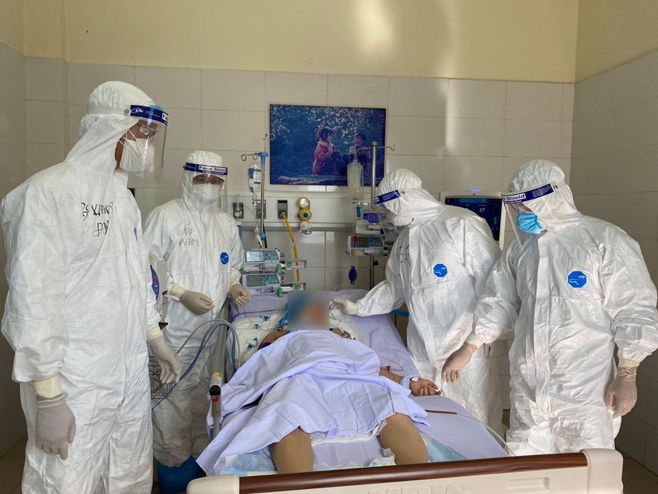 Một tháng dịch Covid-19 tái bùng phát tại Việt Nam: Vượt qua thách thức