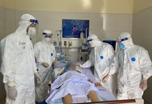 Một tháng dịch Covid-19 tái bùng phát tại Việt Nam: Vượt qua thách thức